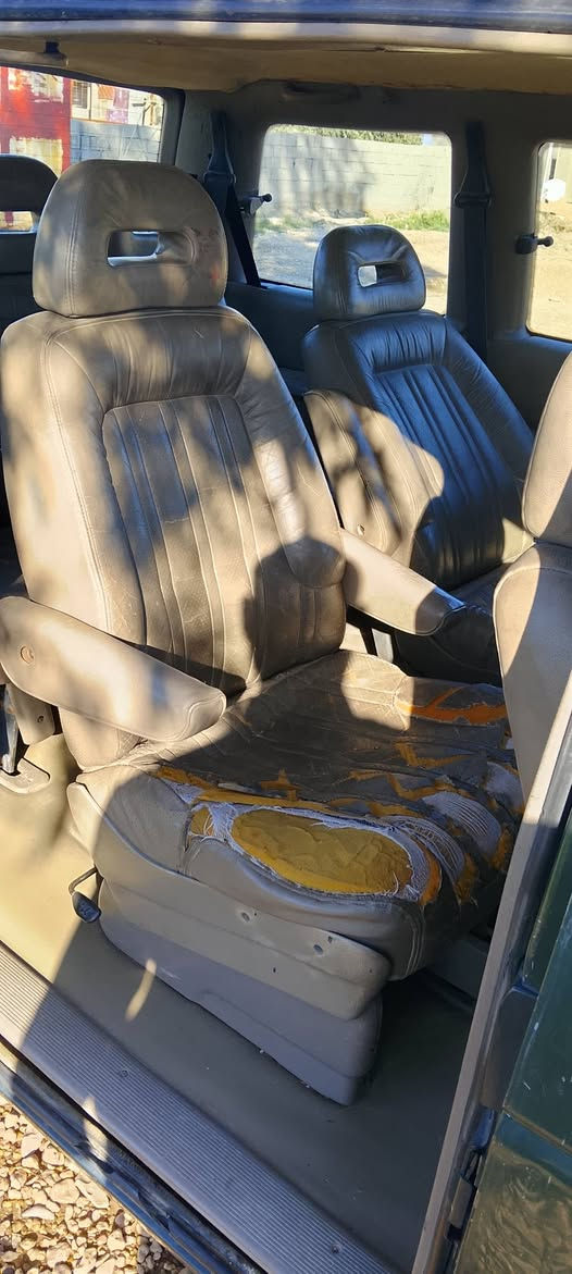 سلام عليكم دودج كرايسلر موديل 94بغداد مكينه وكير وحدادية خير من الله سياره حلوه  وجازه للبيع السعر 45بيه مجال المكان بابل المحاويل ***********
