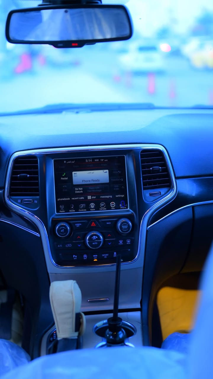 جيب كراند شيروكي 2017

✅ ايرباك سليم
✅ محرك 3600
✅ بصمة + تشغيل عن بُعد + دخول ذكي
✅ تدفئة وتبريد بالكشنات 
✅ داخل أسود 
✅ رادارات خلفية + حساسات
✅ تبترونيك + شفتات ستيرن
✅ سنوية ورقم جديد باسمي مباشر 

📌 الحالة: داخلة كلين غرق امطار تعمل وتسير  وصار بيها حادث بالعراق وصبغ جاملغ وبنيد بدون دواخل ايرباك سليم
 

💰 السعر: 178 او بيه مجال 

📍 الموقع: البصرة - ابي الخصيب

📞 للتواصل واتساب￼‭‬

*********** واتساب البصرة, العراق
