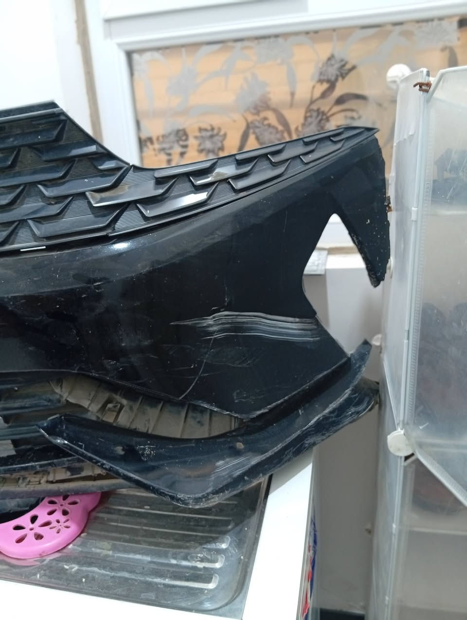 سلام عليكم عندي دعاميه k5 حادثهن خفيف نضيفات مكاني ناصريه مركز
***********  السعر..............150وبيهن مجال قليل
