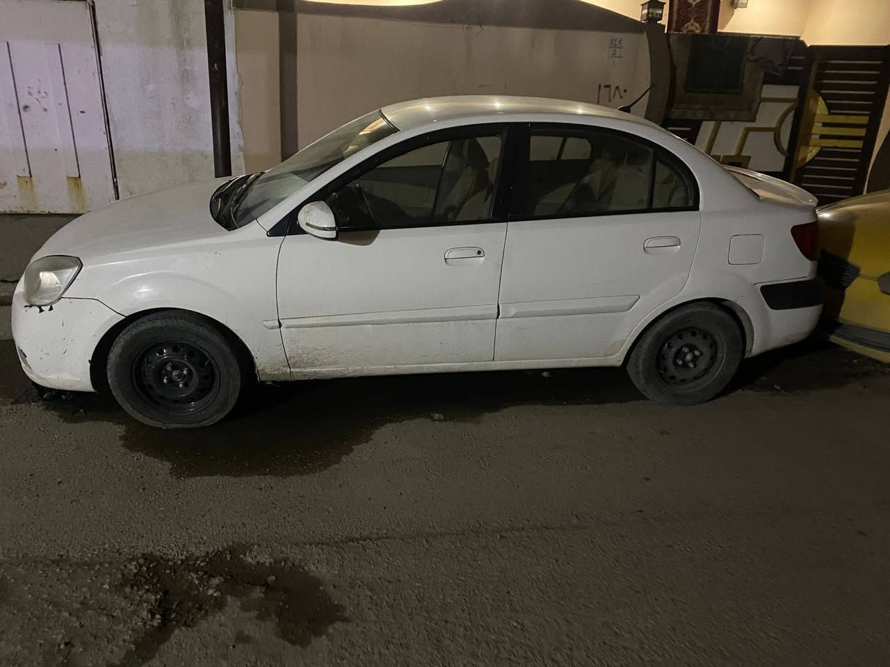 كيا ريو موديل 2012 مابيها ضرر بيها مكانات صبغ محرك دوش 1600 السنوية باسمي السعر ٨٥ بيها مجال بسيط مكاني الموصل حي الاعلام للاستفسار الاتصال على الرقم ***********
