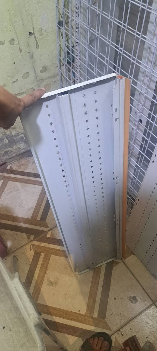 رفوف جداري 30 رف متر في 25
سفينة وسطي رف حلويات رف جانبي سفينه أحجام متنوعه
 مكاني بصرة البصرة ***********
