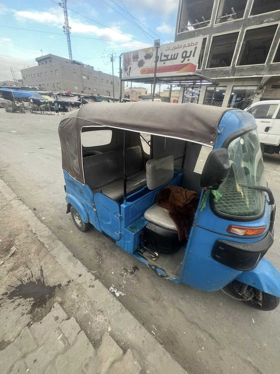 السلام عليكم تكتك موديل 21 تحويل ثاني يوم  رقم وسنويه رايدها ب7و700 مكاني مدينه الصدر رقم الاتصال ***********
