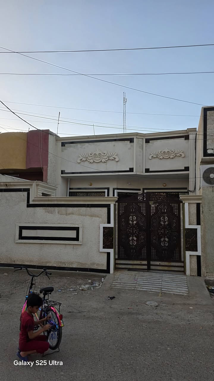 بيت للبيع مساحة ١٣٠متر  ٦.٥×٢٠نزال طابق  غرف وهول واستقبال وكراج وخدمات فول منطقة بوب الشام منطقة السواري فرع واثق الساعدي  طابو ملك صرف زراعي سند ٢٥  كامل خدمات ومتوجه موقع حلو سعر ٨٦  بناء جديد هستوهه طلعت العماله منه شتايكر   ماء كهرباء تبليط فرع عريض ١٠ متر الاتصال ***********
حسين نعمة الساري  
بيت للبيع مساحة ١٣٠متر  ٦.٥×٢٠نزال طابق  غرف وهول واستقبال وكراج وخدمات فول منطقة بوب الشام منطقة السواري فرع واثق الساعدي  طابو ملك صرف زراعي سند ٢٥  كامل خدمات ومتوجه موقع حلو سعر ٨٦  بناء جديد هستوهه طلعت العماله منه شتايكر   ماء كهرباء تبليط فرع عريض ١٠ متر الاتصال ***********
