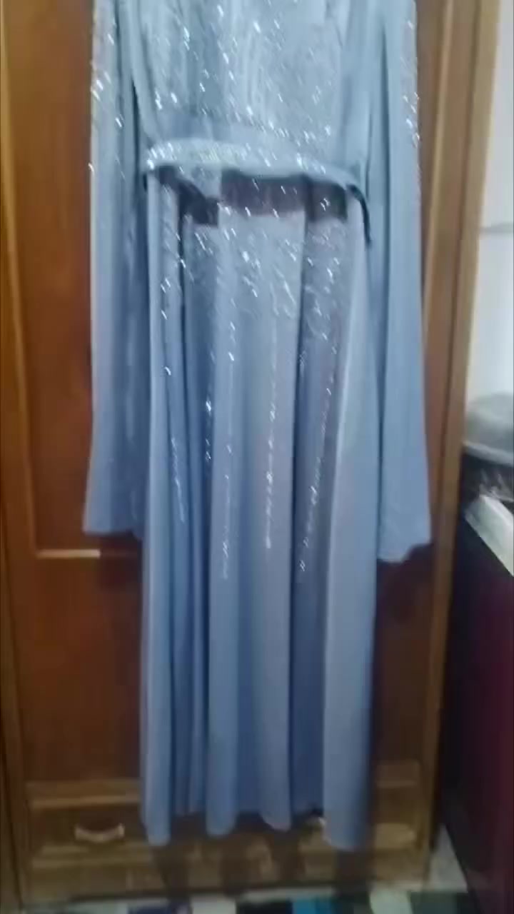 السلام عليكم بنات عندي الفساتين اشتريت الواحد ب٥٠الف اريد ابيعهن مستعجله على بيعتهن قياس ٤٤ وبيهن مجال ملبوسات كل واحد مره


**إذا كنت صاحب هذا الإعلان وتريد حذفه لأي سبب، رجاءا أرسل رسالة إلى الدعم الفني**