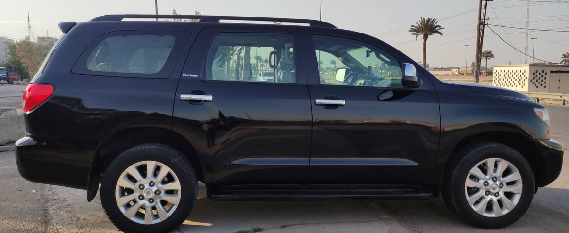 سيكويا بلاتينيوم خليجية 2009 بأسمي منذ 15 سنة. معتني بها لأنني جناي. مواصفات كاملة دون الحاجة لذكرها. السعر 20700 دولار.
الأتصال بين الساعة 1 إلى 2 الظهر على الرقم ***********.
