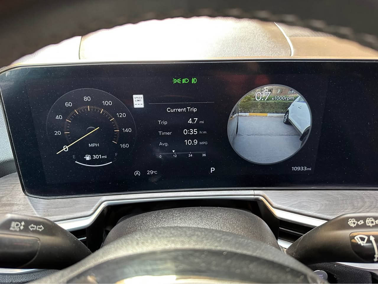 نبدأ بالصلاة على رسول الله محمد وآل محمد

سورنتو 2024 Sx Xline فول الفول سياحيvip 

السيارة اني مستوردها الي استيراد شخصي ومدخلها ع الكمرك الجديد (حرة) بدون رقم

(مــواصـفـات السـيـارة)

4 كامرات امامي وخلفي وجوانب

بانوراما

بصمة تشغيل + بيبان + صندوق 

ترحيب عند الاقتراب

مري شفط + كهرباء + رادار + ترحيب

كشنات جلد + تدفئة + تبريد + كهرباء + منفصل vip

سياقة ذاتية + تحديد مسار + تحكم بالريمونت تتقدم وتترجع

رادارات امامي ٣ + ٢ مستشعرات +رادارات خلفي ٣ + جانبي٢ 

التوقف الذاتي عند الرجوع + التوقف الذاتي عند التحسس بالاقتراب

٦ حساسات امامي + ٦ حساسات خلفي

هند بريك بصمة

4x4 فور ويل درايف

وضعيات السبورت والنورمل والايكو والسون والسمارت

تبريد منفصل + امامي خلفي

بجم زينون + بك لايت ليد هيلوجين بلادي

ويل كب بلادي بلاك 

طبعاً الكار بلي فعال فقط ع البلوتوث بدون واير usb 

محرك السيارة 2500 تيربو المرغوب بقوة 281 حصان

ماشية 10 الاف مايل فقط اخت الزيرو

صور الحادث راسلني واتساب يوصلنك حادثها جداً بسيط بيها قطعتين صبغ وقطعتين تبديل بلادي بدون دواخل 

الـسـعر 268 وبي مجال جداً بسيط 

مكان السيارة بغداد الكرخ 

للاستفسار 

*********** بغداد, العراق
