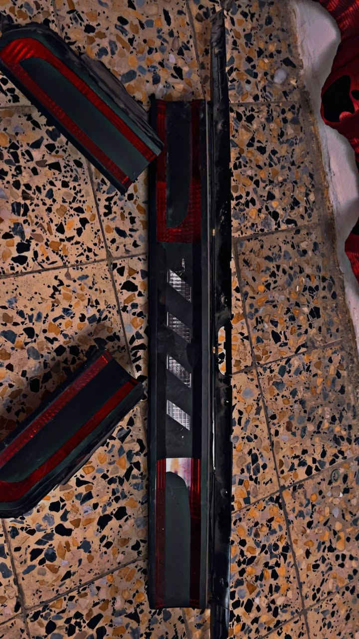 غراض للبيع 
1-حلوك ٤ انج جدد ٤٠
2-سبيسر زوج اصليات٦٠
3-دواسات جارجر srt ٦٠
4-بك لايت جالنجر ٢٠١٤ كامل٣ قطع اصلي تفصيخ٢٥٠
5-سبايدر جالنجر ٣٠
6-دبات مكنه فلو اصليات زوجv8 ١٥٠
7-وصطيات كات باك زوج اصليات ٦٠
مكاني بغداد ***********
