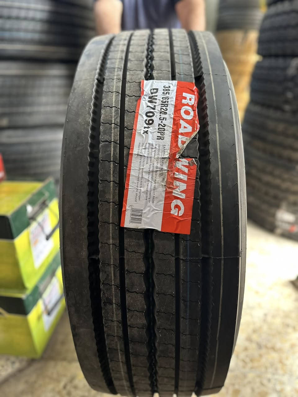 🔴 تايرات تريلات أصلية متوفرة 🔴
قياسات مختلفة تناسب كل أنواع التريلات
تحمّل عالي ✨ عمر طويل ✨ نقش قوي

📦 جملة ومفرد
💰 أسعار منافسة
🚚 مناسب للحمولات الثقيلة والسفر

📍 مكتب المسعودي واسط الصويرة  لتجارة الإطارات والبطاريات
📞 للتواصل خاص أو اتصال

‭٠٧٨٠ ٩٩٧ ٧٠٠٩‬

‭٠٧٧٠ ٢٤٥ ٠٥٩٢‬
***********
