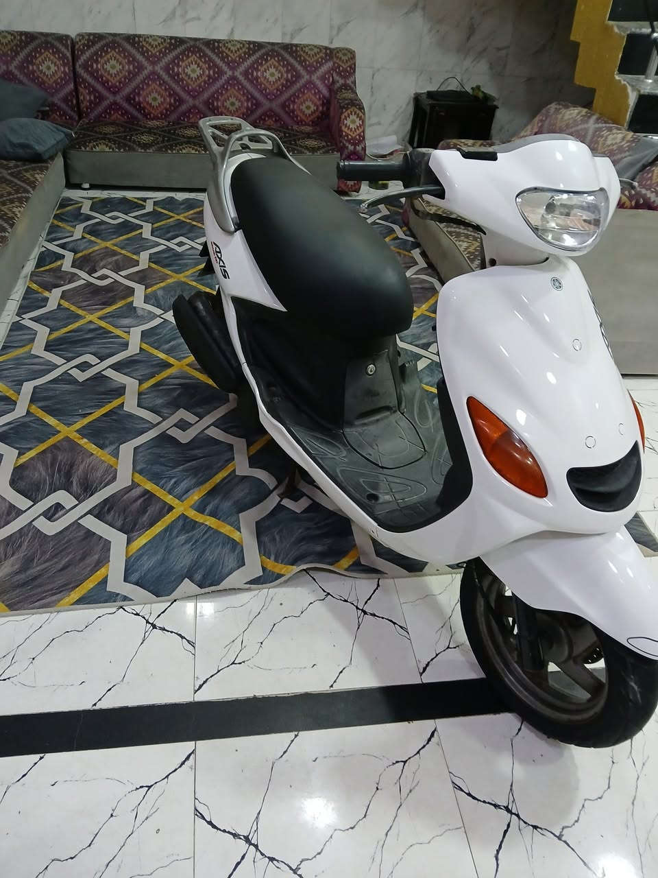 السلام عليكم 
اكزز فحل ياباني للبيع دراجة مامفتوحه سلف هندر كهربائيات كلها شغاله دراجة جديده مال باله ماصرله هواي من طالعه من الوكيل السعر 600 وبيه مجال قليل الشراي العنوان البصره ابي الخصيب الاستفسار على هذا الرقم 
***********
