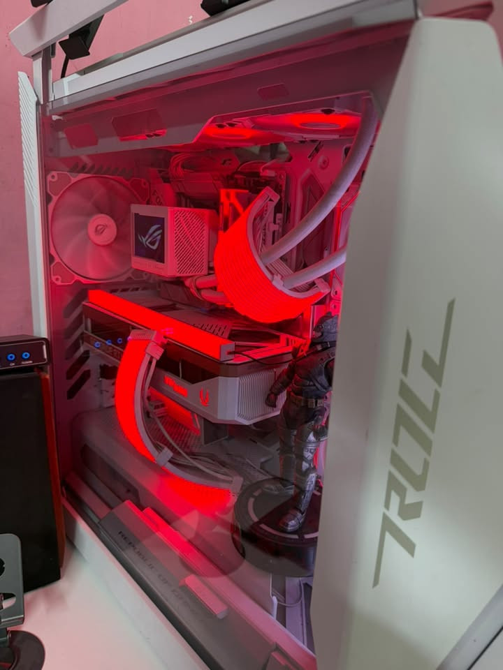 تجميعة فول براندات عالمية
‏أبيع كامل ما أبيع قطع 

CPU AMD R7 9800x 3D
MB X870-A ASUS ROG WIFI DDR5
RAM 32GB 6400 Addlink 6400 RGB 16x2 كرستال
RTX 5080 16GB ZOTAC SOLID OC White 
M.2 2TB  2tb/m GEN4 Pegasus 7000w
COOLER ASUS ROG 360M RAMGEN lll
PSU 850W FSP GOLD ATX5  
CASE ASUS ROG HYPERION GR701 7fna 
KIT FAN-4 NZXT 120M ARGB  
MB ARGB GPU ARGB 
سعر 5,500,000 بيها مجال  

***********
بغداد بلديات شارع معمل كاشي 
 متوفر توصيل الكيس ولا غلطة وكامل مكمل ع اخر حباية واستخدام القطع جداً بسيط
