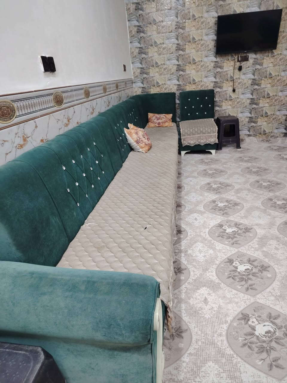 للبيع سعر ٧٠٠ تفصال 10 قطع ***********
