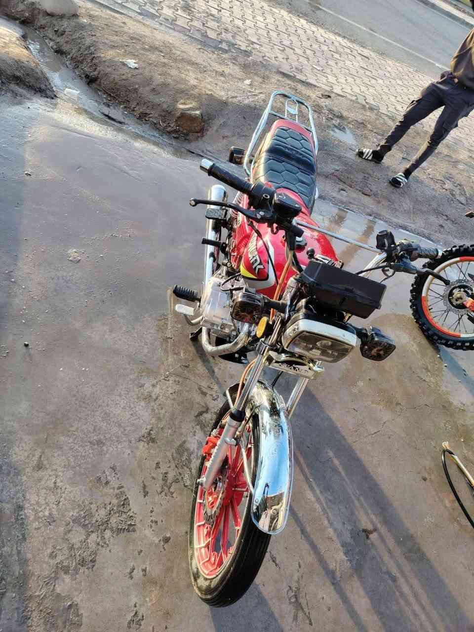 السلام عليكم ماطور البيع 2024 وضع شركة كلشي شقال السعر 650وبي مجال حك جيتك ***********
