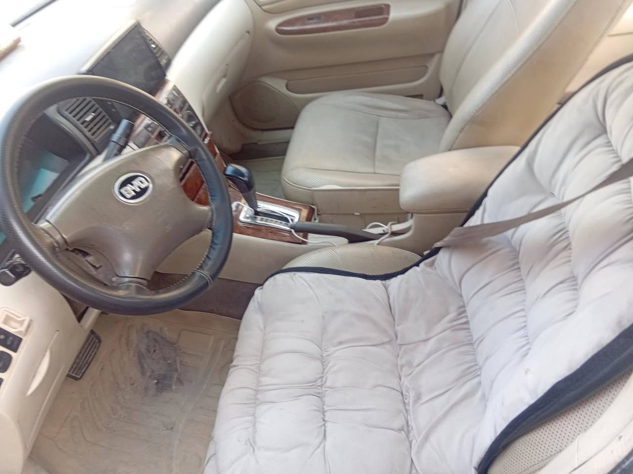 السلام عليكم للبيع في واي دي موديل 2012 جير اوتوماتيك استفسار اكثر على الرقم ***********
