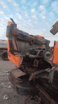 سلام عليكم قمار رينو جديده ومحرك رينو جديد مديل 97 البيع لاستفسار على ***********
