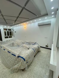 شقه للايجار بلمنصور مهندسين الاميرات غرفتين وصالة مؤثثة زيرو مساحه 200...