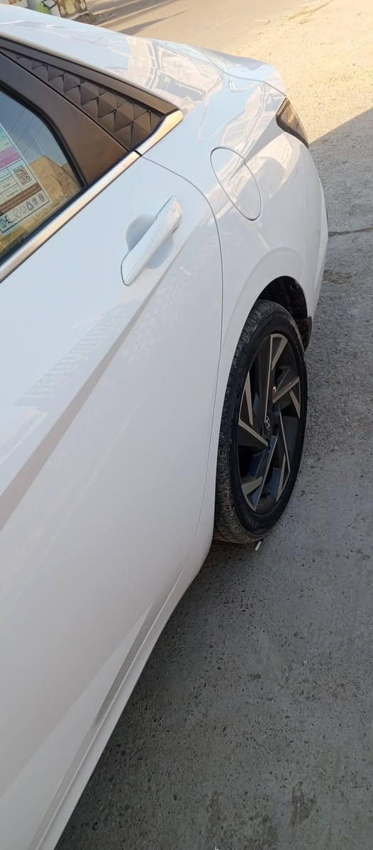 السلام عليكم
هواندي الانترا 2024 فول واحد على واحد 
معدل المشي. 30 الف خليجي استلام شركه 
 المواصفات
محرك ٢٠٠٠ دوش 
فتحه سقف 
بصمة تشغيل 
بصمة ابواب  
تشغيل عن بعد 
رادار أمامي 
رادار خلفي 
رادار جانبي 
ويل كب 
اضوية زنون بلادي
تحديد مسار 
مثبت سرعة 
توقف ذاتي 
مانع اصطدام 
كاميرا تسجيل خلفية
شاشة كبيرة
كامره دواره 
حساس امامي 
حساس خلفي 
فول تحكم استيرن 
تبريد ثلج 
بعد بيها هواي موصفات ناسي اذكرهن
مكان السياره. بغداد 
السعر 190
هاتف *********** 
غير متواجد على فيس
