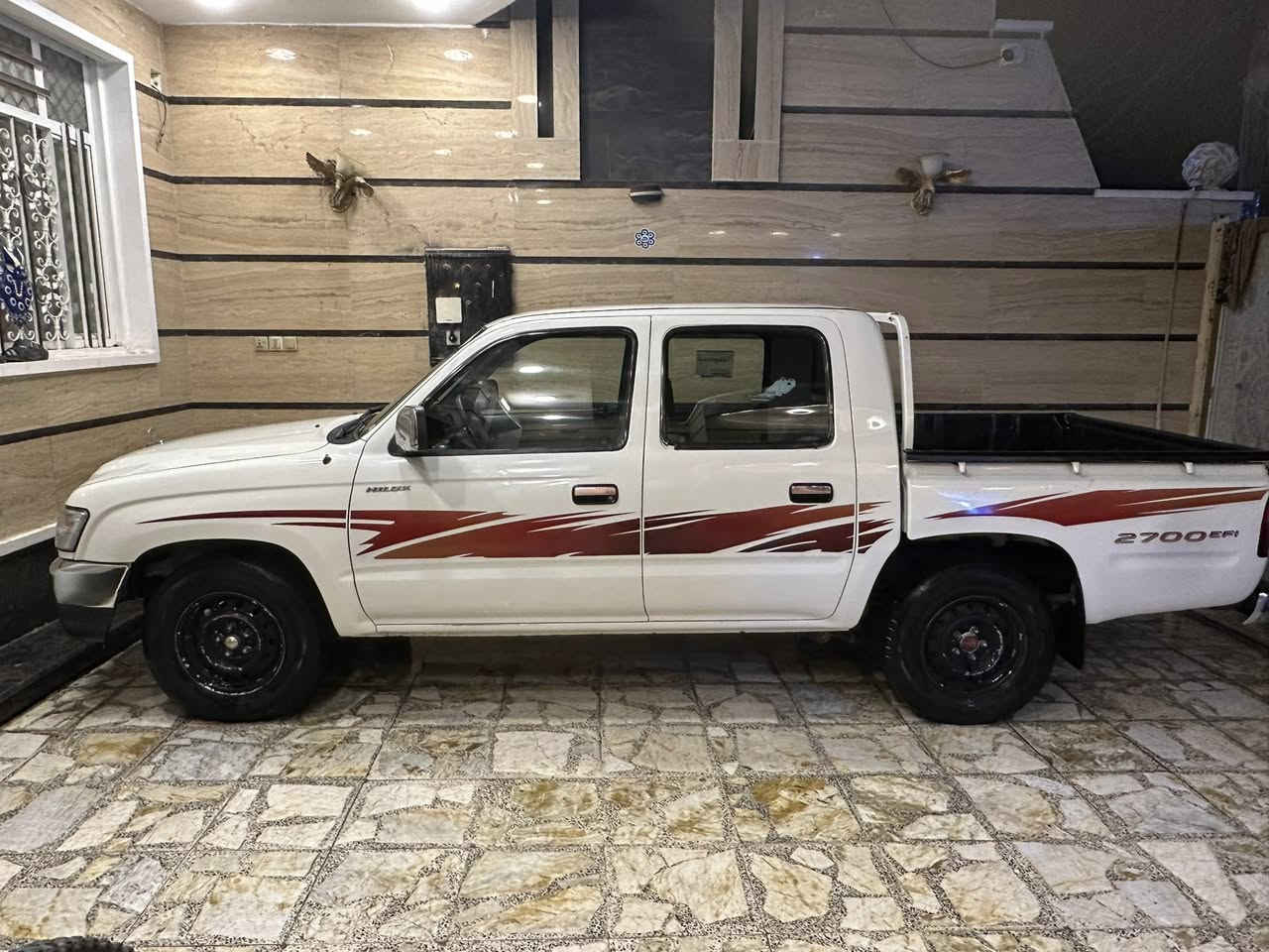 السلام عليكم
للبيع تيوته 2001

رقم سليمانيه بسمي 

جاملق وبنيد صبغ بدون دواخل 

ولباقي مكفول عل بلادي 

عنوان بغداد 

***********
