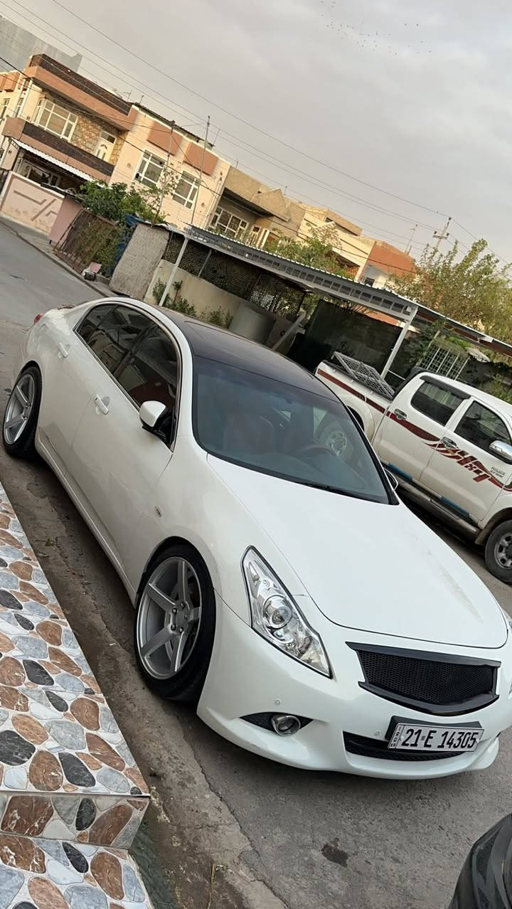 السلام عليكم
شباب السياره خليجي ٢٠١١ يعني بدون غرق

مااحب اكتب تفاصيل هوايه 

وقبل سنتيين مبدل مكينه تيست يعني صفر والسياره غير بانزين سوبر ودهن رافينول مشايفه كلش قويه السياره

عليها راديتر هيمي وبنكه اضافية تنسه الحماوه تبريد ثلج والحماوه ربع

هدرز لونك تيوب

اكزوز كامل ودبات خلفيه كونترول

بلي كرنك  stillen

اكسلها ابو البراد

شوت ٣ أنج

برمجة خمس مابات امريكة

داخل كله مبدل بشركة المنصور الكشنات ماروني وسقف كنتاره

السياره باربيل بيع سريع السياره مكلفه كلش كلش هوايه 

١٣٢

للاستفسار ***********
