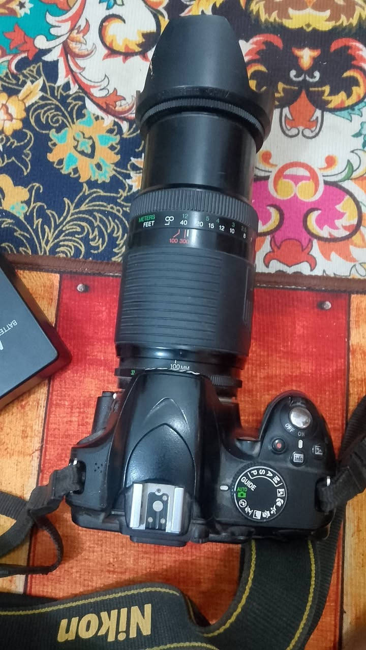 كامره نيكون D3200
وياهه بس شاحنتهه 

بس بيهه لو عطل بمكان رام او عوزه رام بس ماعرف 

فه رايدهه 175

مكاني بغداد يوجد توصيل


**إذا كنت صاحب هذا الإعلان وتريد حذفه لأي سبب، رجاءا أرسل رسالة إلى الدعم الفني**