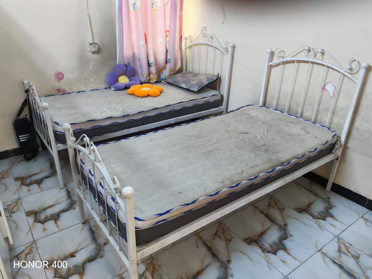 غراض للبيع الي يريدهن ابيعهن شلع ***********
