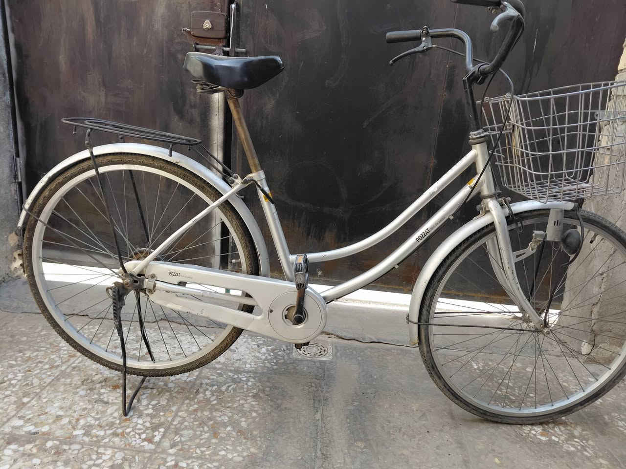 السلام عليكم باسكل للبيع سعره 130 مكان بغداد حي الفرات ***********
