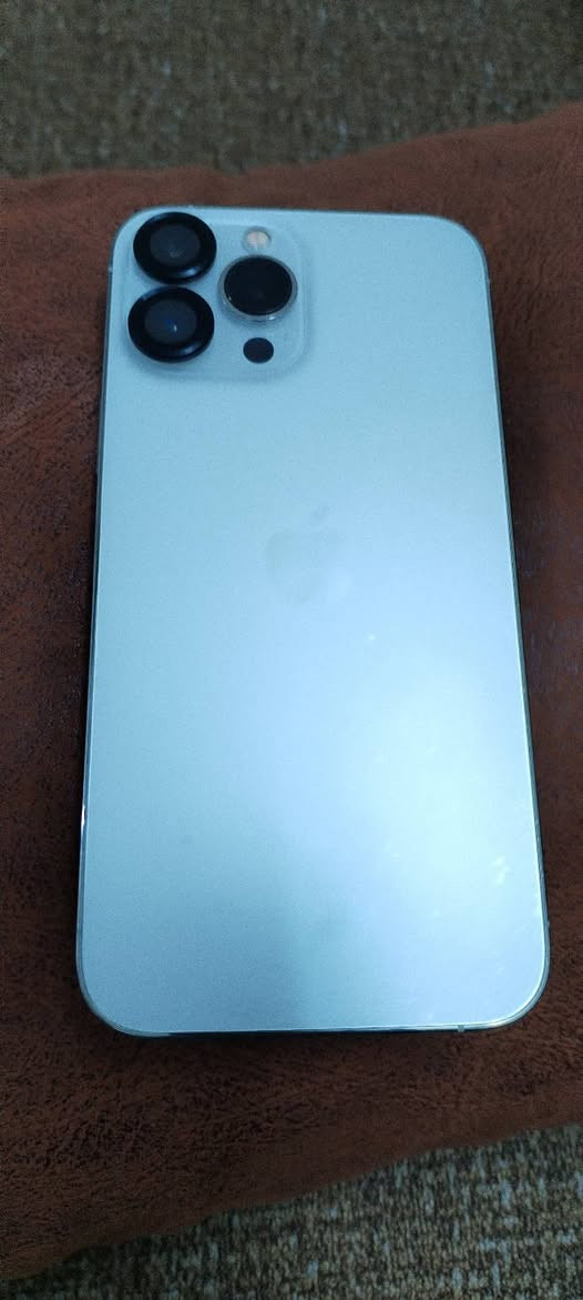 سلام عليكم ايفون 13نضيف كلش الذاكره 256 المكان مدينة الصدر البطاريه 94( ***********
