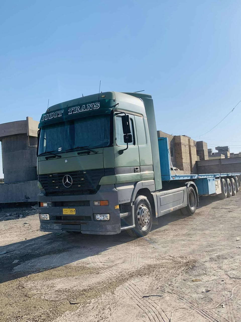 السلام عليكم اكتروز للبيع موديل ٢٠٠٣ صلاح الدين بدون ضباره سياره مكفولة كفاله عامه جاهزه تخم تاير مكينه كير شاصي كفاله مكان بابل مسيب فقط رأس ***********
