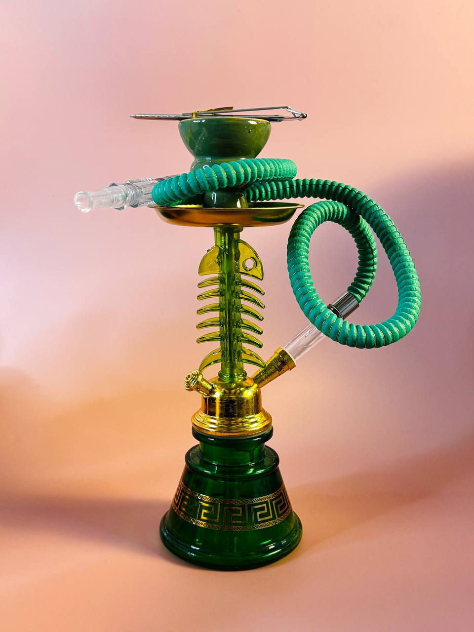 اركيلة فاخرة بتصميم أنيق وعصري

الارتفاع: صغير  (مناسب للطاولات والمكاتب)

جسم معدني متين
قاعدة سفلية مصقولة بتصميم زخرفي ذهبي

خرطوم مرن عالي الجودة
قبضة شفافة مع لمسة معدنية

رأس فحم معدني مع شبك علوي
توزيع ممتاز للحرارة

تصميم عصري مدمج
زخارف كلاسيكية تضيف طابعًا فاخرًا

💎 المميزات:
سحب ناعم ودخان كثيف
سهل الفك والتركيب والتنظيف
مناسب للاستخدام اليومي
ثابت وآمن بفضل القاعدة الثقيلة
مثالي للاستخدام المنزلي أو المقاهي أو كهدية فاخرة

متوفر خدمه توصيل لجميع المحافظات العراق 🇮🇶....


**إذا كنت صاحب هذا الإعلان وتريد حذفه لأي سبب، رجاءا أرسل رسالة إلى الدعم الفني**