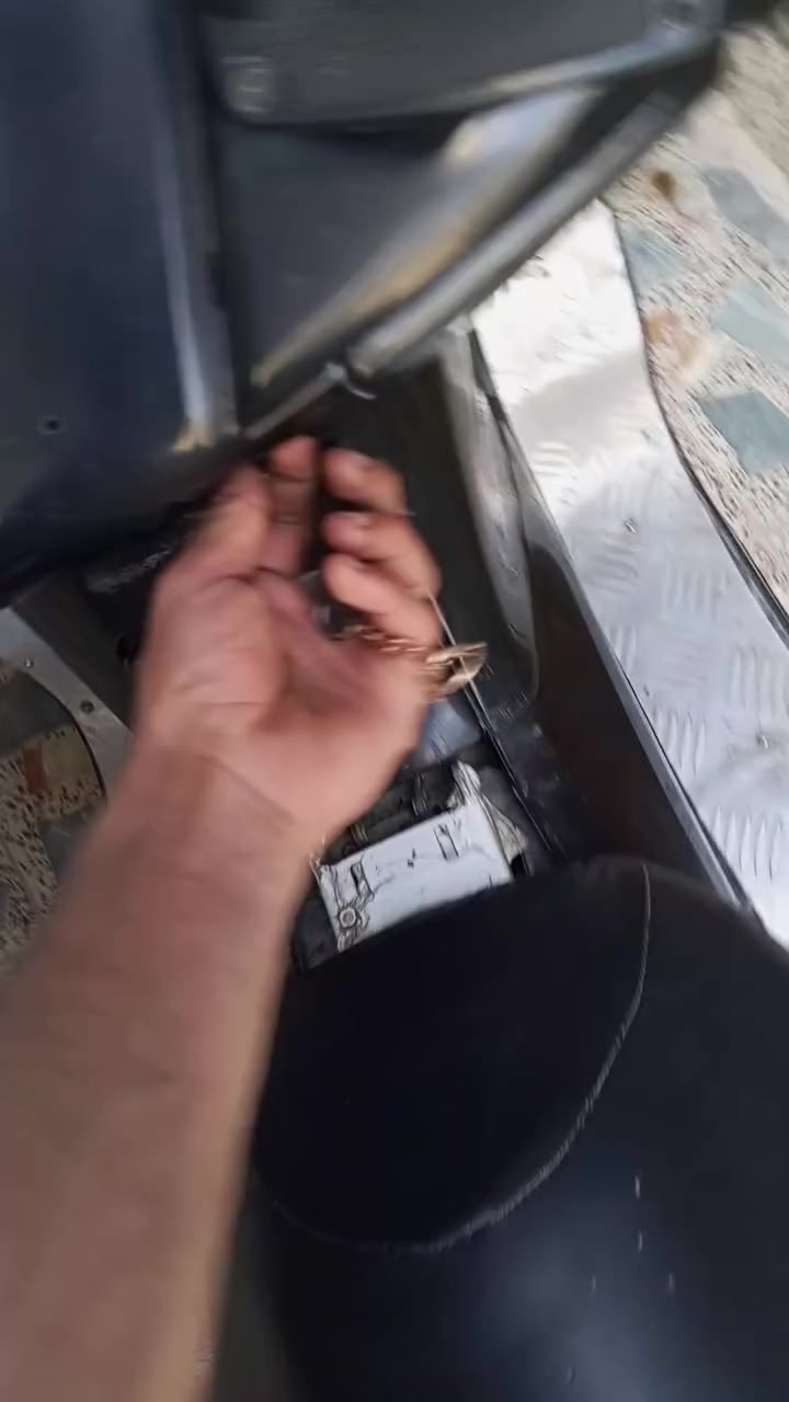 سلام عليكم فورزه 08 كرستال أصل   اوراق كامله جديده وبلاديه بصمه   تخم تاير بلاديه دراجه كهربائيات كله شغال عالي ناصي كله عله وضع شركه  اشاير شلعه فول سعر مليون و200 مكان بغداد الشعب
***********
