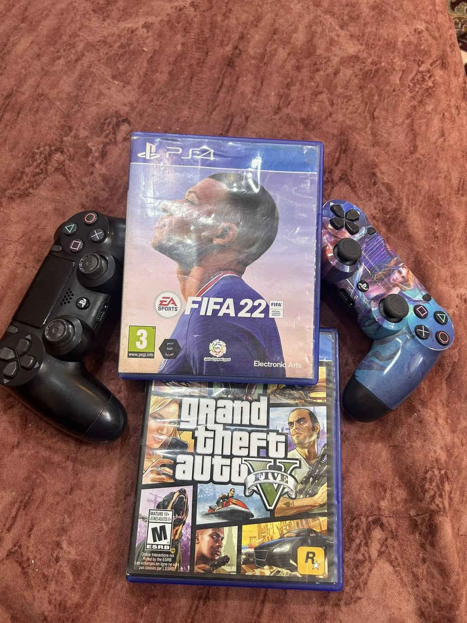 السلام عليكم بلي 4 سلم للبيع بلي نضيف كلش كلشي ممفتوح بي ولا مبدل بي شي وويا بدتين وقرصين السعر 200 وبي مجال ***********
