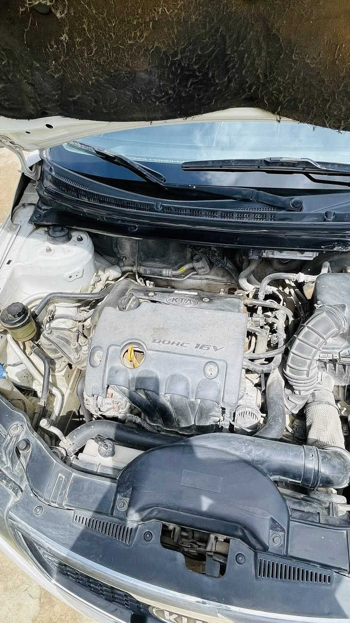 سيراتوا 2011 خليجي كير مكينة حدادية تخم تاير كفالة عامة من الضربة والصبغ 88$ وبيها مجال بسيط متواجد واتساب واتصال على الرقم ***********
