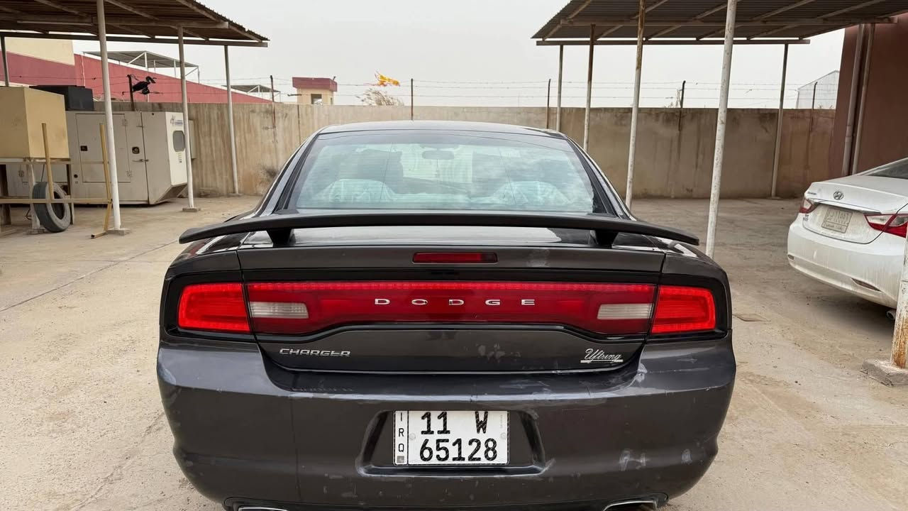 سيارة جارجر موديل 13 قطعتين تبديل جاملغ اليسار والبنيد في امريكا حادثها وهنا صبغ قطعتين جاملغ اليمين والباب كير عصا تحكم إشارات بصمات ابواب رقم الإنكليزي السنويه باسمي تحويل مشروع وطني  مباشر 
كير ومحرك وتبريد كفالة 
السعر 125$ 
 بابل/حله 
 شارع 60 قبل مجسر الطهمازية 
***********
