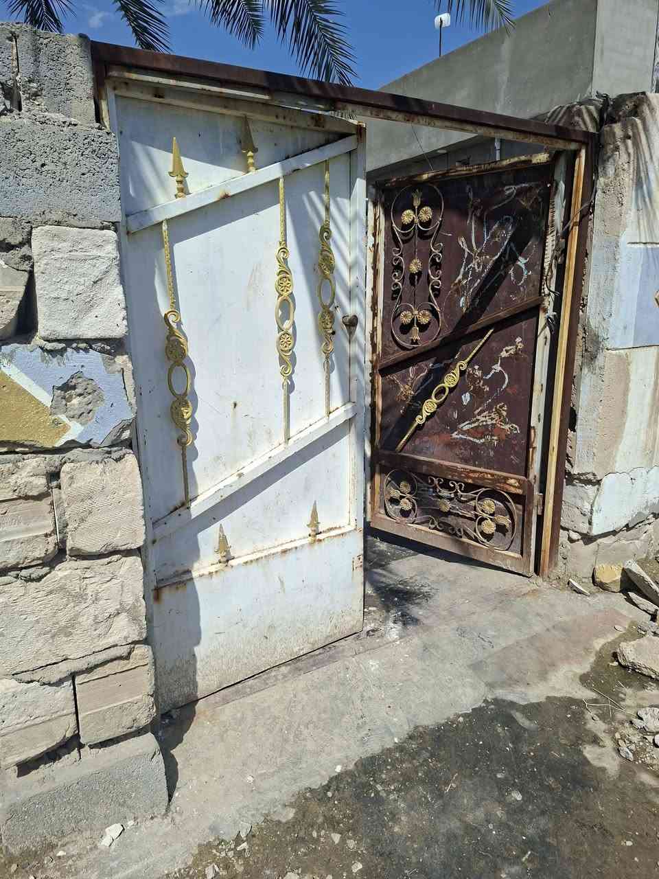 بيبان لبيع عنوان كربلاء عون خلف البانزيخة ***********
