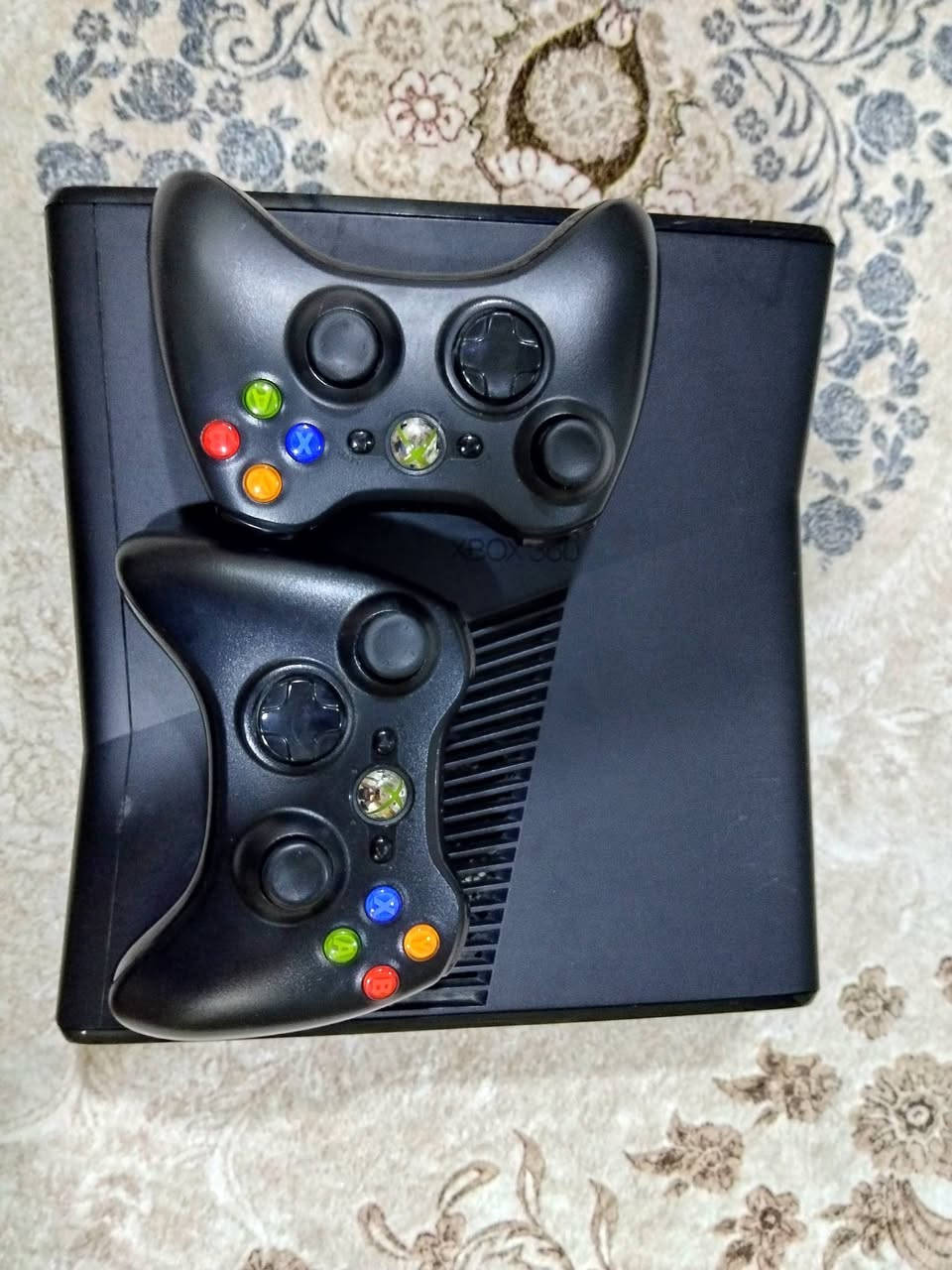 XBOX 360 نضيف كلش ويا جوستكين وبي العاب اقوى العاب منها ( فورزا فيفا بيس جي تي اي 5 وسان اندرياس ماينكرافت) وبعد هوايه 250كيكا                                         وسعر:115 وبي مجال ومكان كركوك لا يوجد توصيل شراي يجي خاص


**إذا كنت صاحب هذا الإعلان وتريد حذفه لأي سبب، رجاءا أرسل رسالة إلى الدعم الفني**