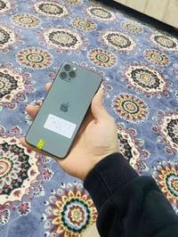 ايفون 11 برو ماكس ذاكرة:256 بطارية:96 دبل سيم  جديد طك وما مفتوح ضد ال...