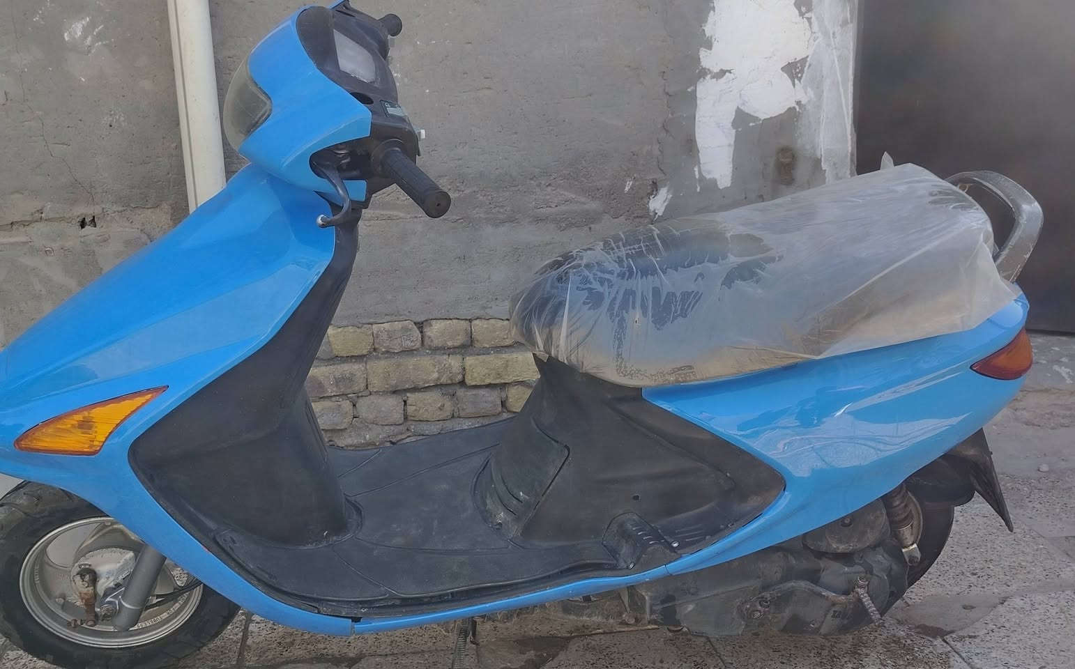 سلام عليكم دراجه فراشه سلف كهربئيات شغاله  للبيع 
مبدل بيه بس ولفات ولاستيك ولف فقط
المكان الديوانيه قضاء دغاره رقم *********** اتصال وبخدمتك
