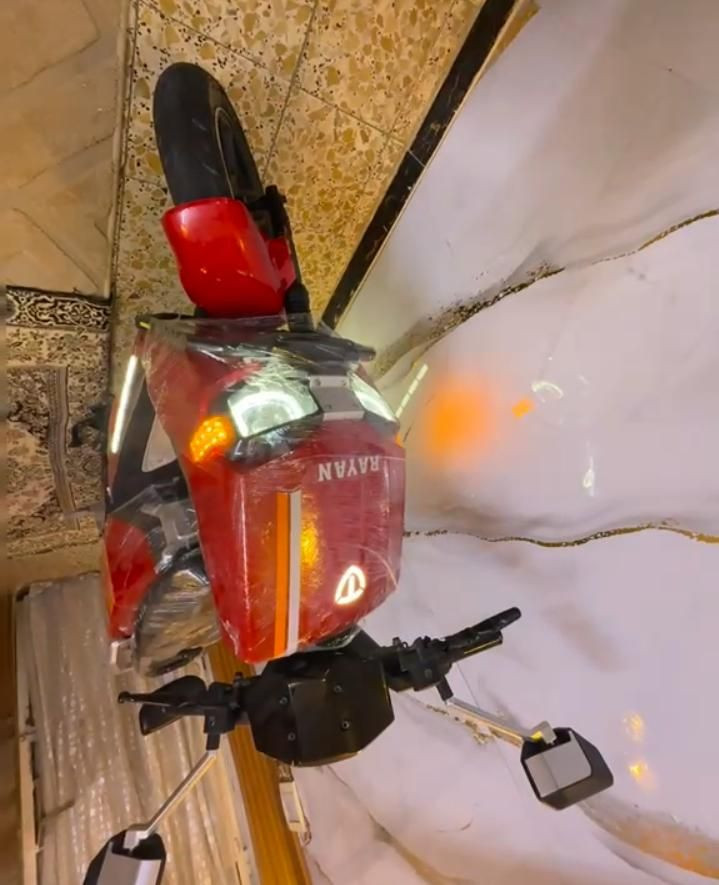 دراجة جديده  شخطه مابيها استعمال اقل الشهرين وحش الكون ب حالة الوكاله  ملفها 2000 و/ 6 بطاريات و/2 بصمه و/2سويج و/مثبت سرعه و/نظام بگ /ونظام بارك و/مثبت سرعة/ لايت زنون/ نظام ضد السرقه  وباقي المواصفات فوووول 
العنوان بغداد للتواصل *********** بغداد, العراق
