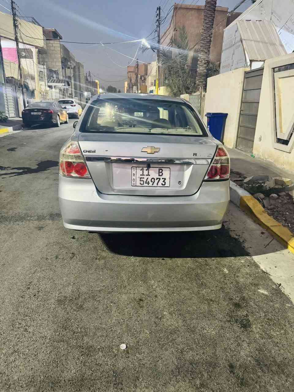 السلام عليكم
دايو ٢٠٠٧
رقم بغداد بسمي + هزه جديده
محرك ١٦٠٠ مسكر
شاشه 
كامره
تبريد ثلج 
داخل صاج اصل 
تخم تاير 
كهرباء كله شغال 
كيجات كله شغال
السياره حلوه خير من الله 
استخدام شخصي مال بيت فقط 
السياره خليجيه وصار بيها جراد وبيها 
ظربه بل جاملغ الخلفي مصبوغه  احزام
مكانه بغداد السيديه او الدوره شارع ٦٠
السعر ٥٤ وبيها مجال 
الرقم ***********
