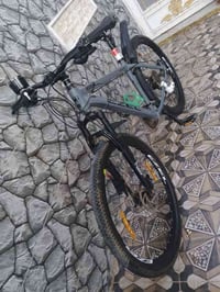 بايسكل جبلي نوع ايزيل تركي اصلي تسع مكاين خلفي وثلاثه امامي  قفل دبل ع...