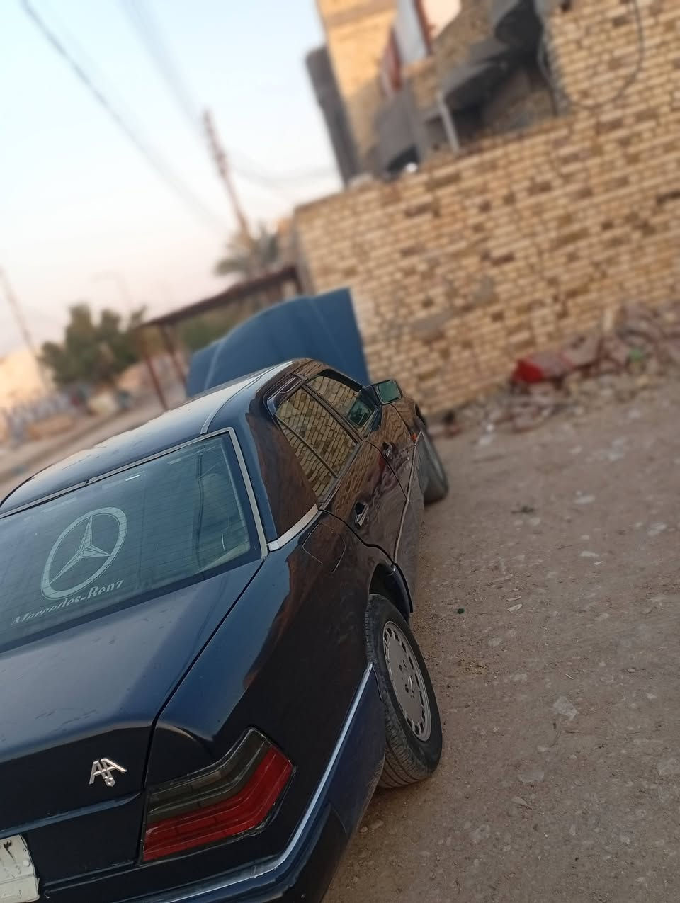 سلام عليكم مرسيدس دب
 موديل 91 سياره
 لون نيلي سياره جيس 
محرك فيفيتي ٢ونص سياره نضيفه 
رايده مراوس شعندك نزل بتعاليق أو بيع 
مكان سياره ميسان 
 سعر 52 وبيه مجال 
اتصال فقط وتساب \***********
