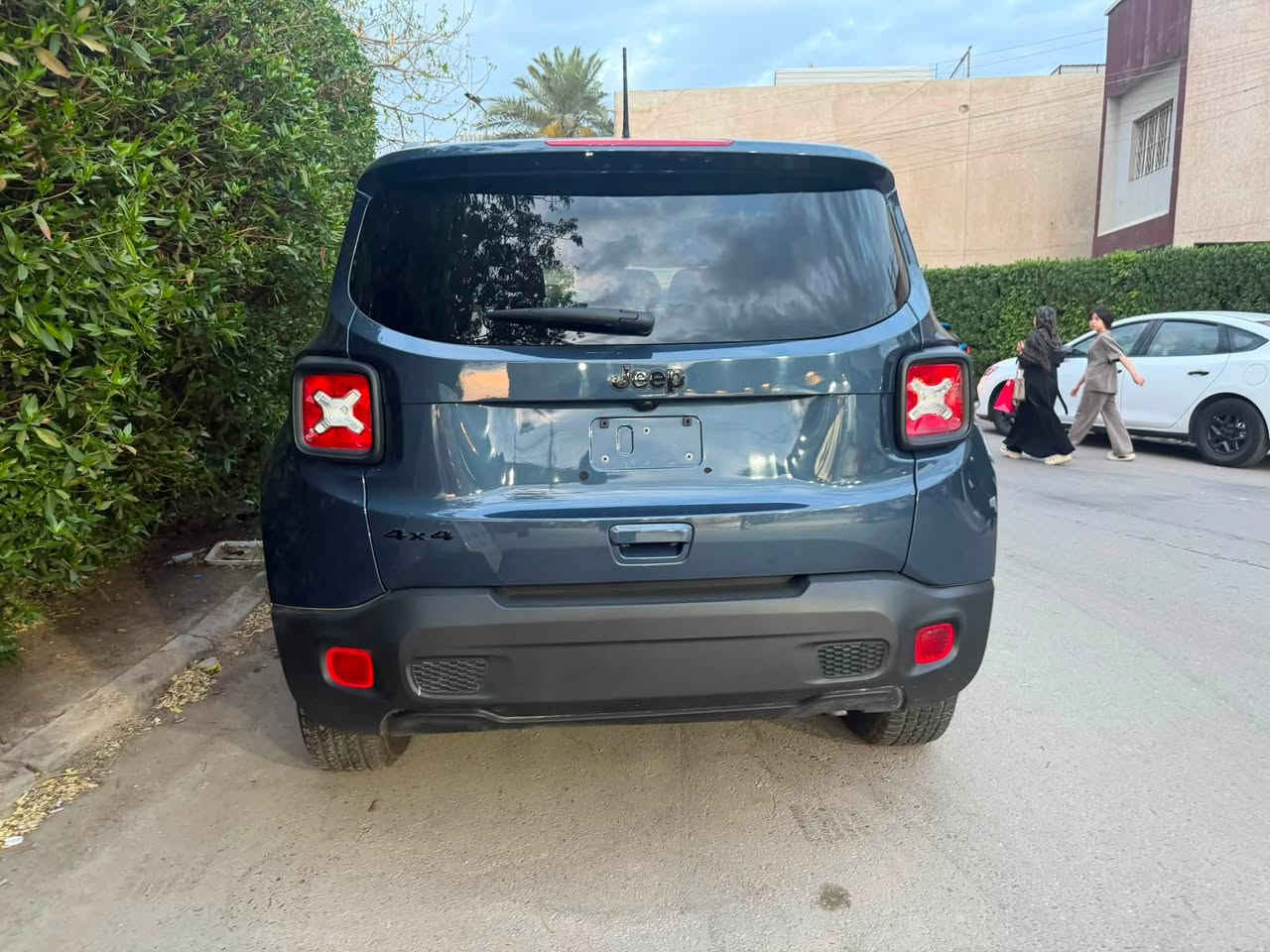 جيب رنيكيد
موديل 2023

بدون رقم

لون مميز ازرق

فئة لاتيتيود اعلى فئة فول مواصفات   

رادار نقطة عمياء

 شاشة كبيرة

بــانــورامــا

تشغيل عن بعد

 مقعد السائق كهرباء

تدفئة مقاعد وستيرن

محرك توربو 4 بستم

ماشية ٣٠٠٠ الف مايل  
حادث جانبي  جاملغ وباب 

سيارة جديدة وجاهزة  نصقص مرايه فقط

بغداد- الاعظمية

***********
