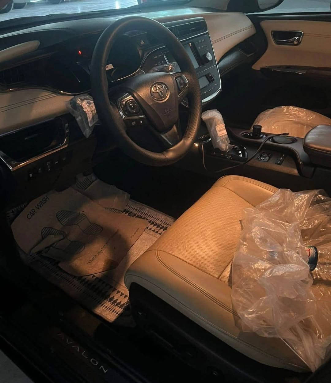 ئه ڤه لون ٢٠١٧ خليجى فول مواصفات
كفالة عامه بدون بارد بدون صبوخ 
ماشية ١٢٧ الف 
سعر ٢٥٥ بيهة مجال 
***********
