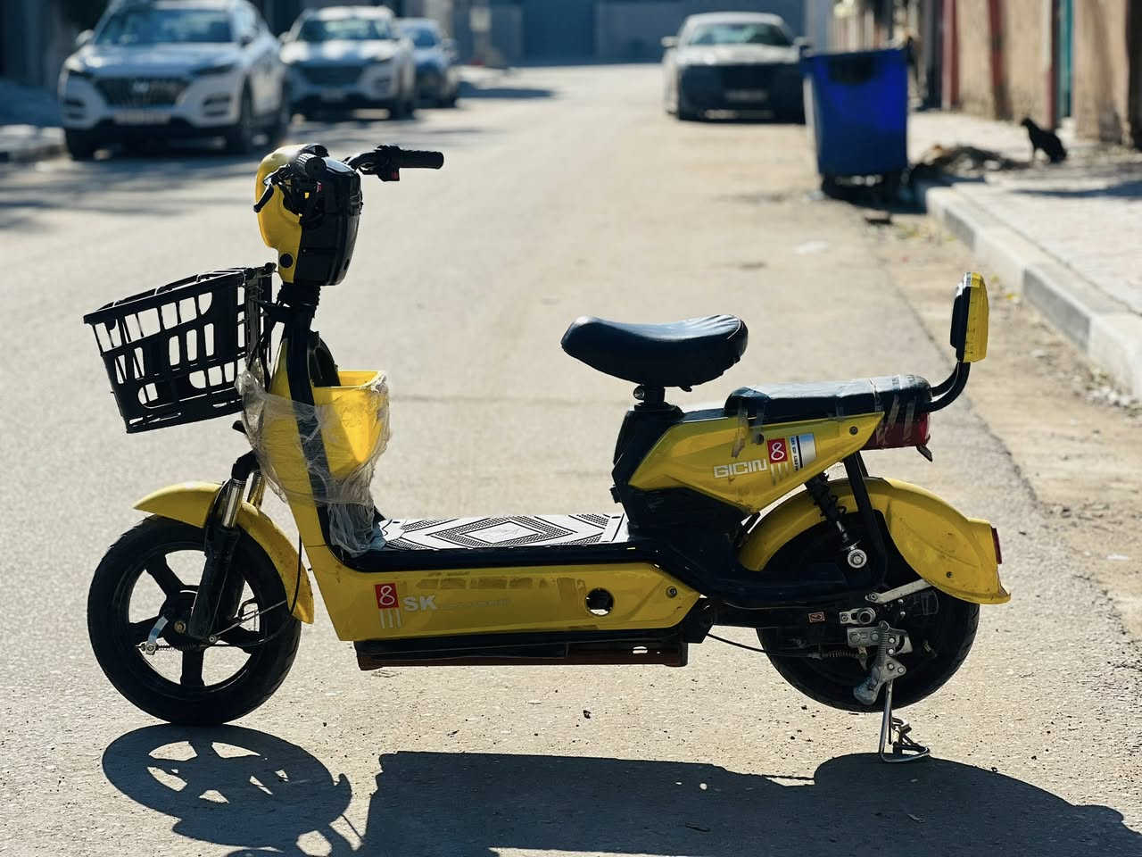 السلام عليكم باسكل شحن للبيع
باسكل شحن لون اصفر💛
الباسكل نضيف كلش✨
الباسكل جديد ونضيف 100٪؜
ملاحظة/الباسكل بيه بطاريتين خلصانات شحن والباقيات يشتغلن.
السعر 200 وبيه مجال المكان كربلاء طويريج /رقم الهاتف/***********
