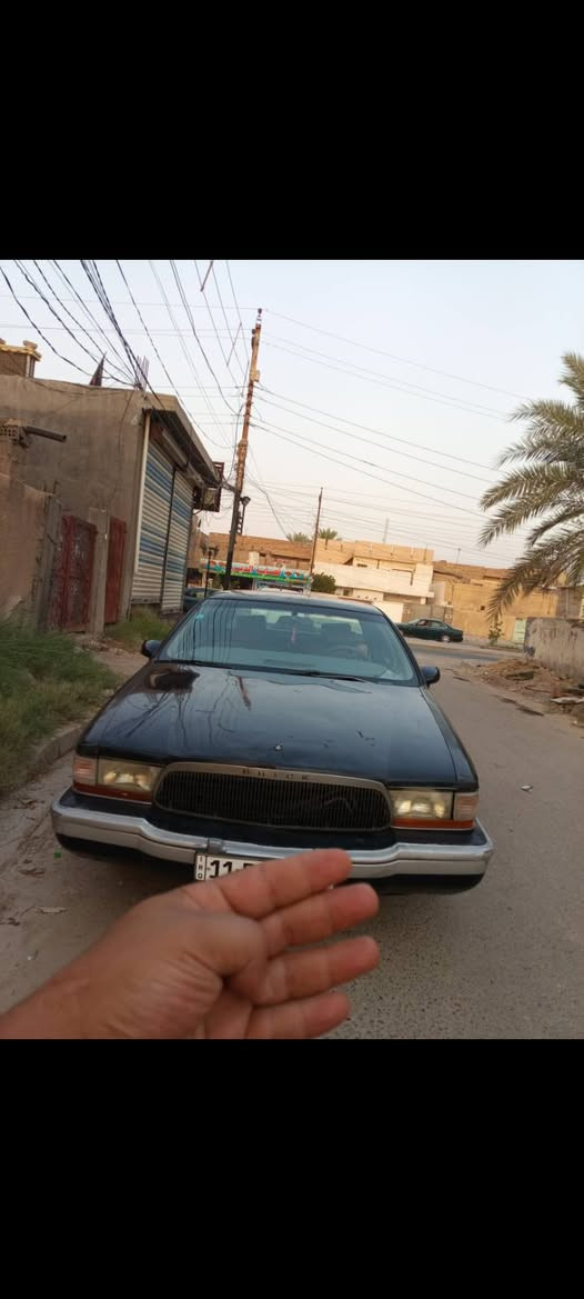 السلام عليكم 
سيارة بيوك رئاسي موديل 1993 
صبغ بلادي كهرباء بلادي شغاله 
تبريد شغال تدفئه شغال 
رقم بغداد تحويل ثاني يوم مشروع وطني 
السعر37 وبيها مجال.     *********** الاتصال على رقم او مراسلة صفحه
