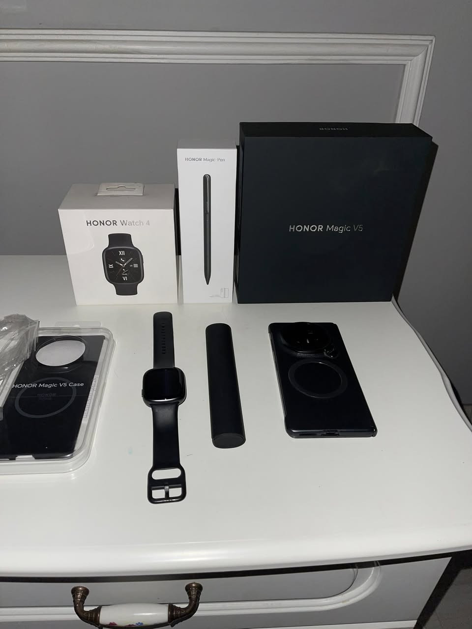 جهاز هونر ماجك v5 
رام ٥١٦ / ١٦ كيكه
مع ملحقات كامله
القلم 
كفر اضافي غير مستخدم 
ساعه هونر 
وضمان كسر شاشه جبال تي موبايل 
السعر ١٦٥٠
***********
 بغداد زيونه

