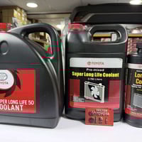 يتوفر جميع انواع سوائل و زيوت تويوتا الاصلية ماء راديتر تويوتا وردي مت...