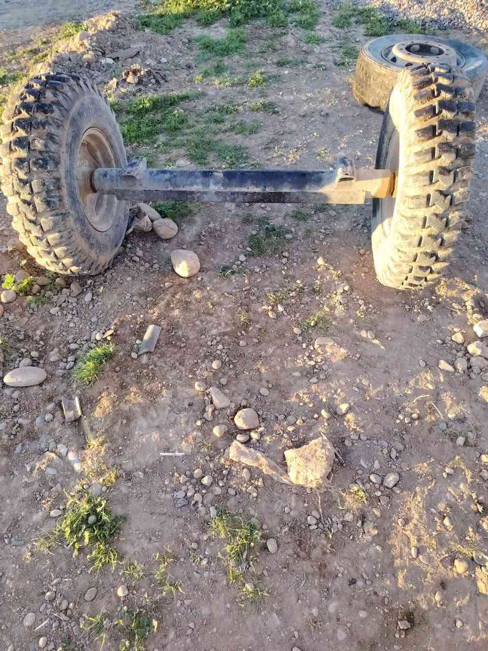 مكلف بالنشر ،،،،للبيع هاوزن  عربانه تركيه نظيف التايرات حجم 16على 900 السعر 350 ألف دينار العنوان قريه الشبالي الشراي الاتصال  على الرقم  ***********
