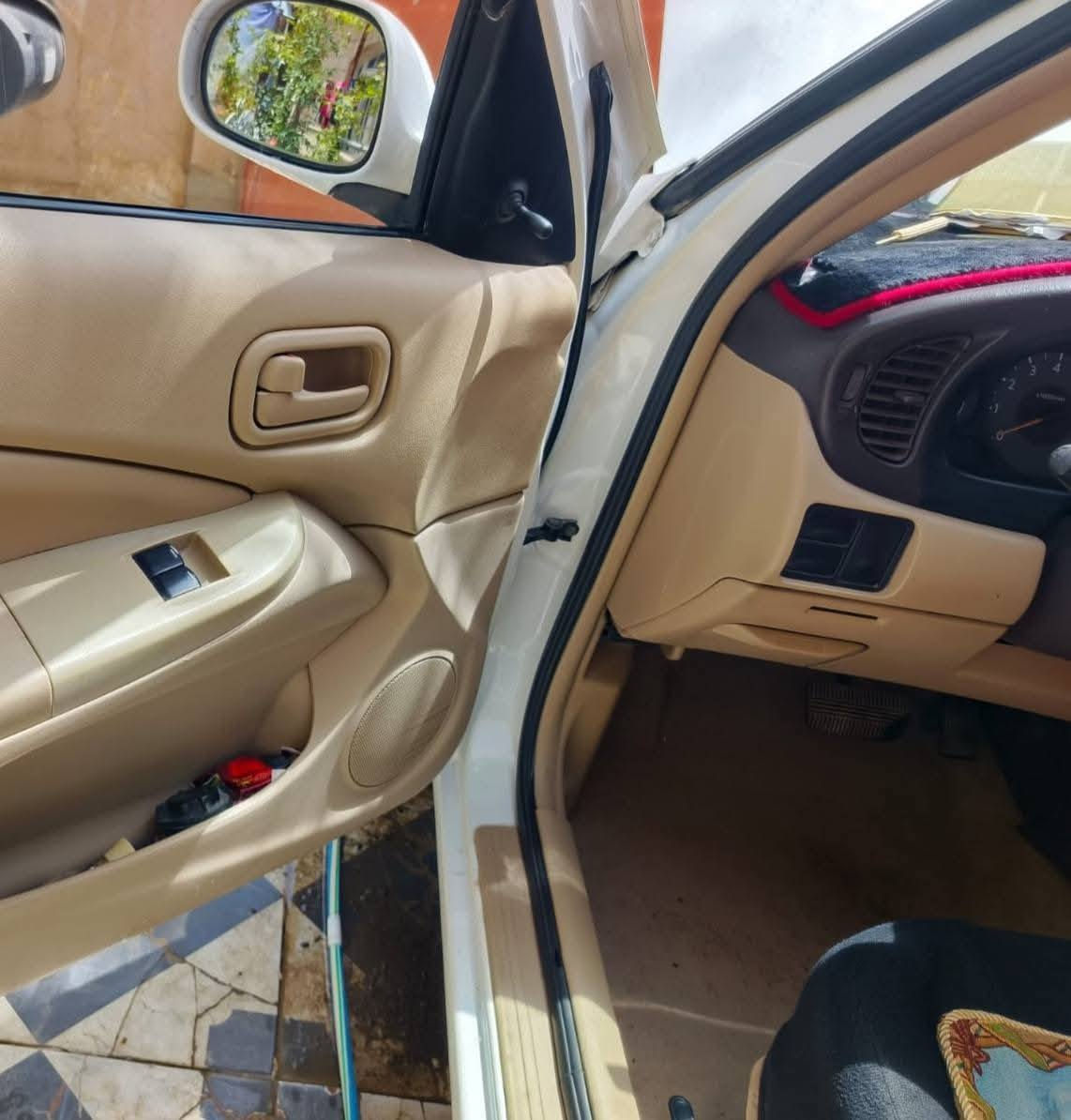 للبيع نيسان سني بدي كوري 1600 اقتصادي 100٪قبغ ابيض الجانيها يعرف بيها ويعرف بمواصفاتها  اقوه سياره هذا الموديل 2007 قطعتين صبغ بسيط رقم بغداد بأسمي صدر جديد تبريد ثلج مكان تواجد السياره في سامراء وبغداد
*********** بغداد, العراق
