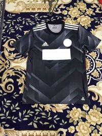 سيت اديداس اصلي • مقاس ميديم