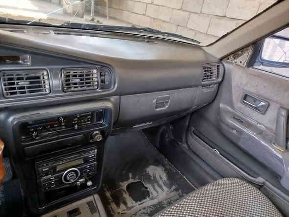 مازدا للبيع 8بخ موديل 93 رقم ديالى سنويه لل29 تحويل ثاني يوم تخم تاير جديد صدر امامي جديد السعر 30 اتصل***********
